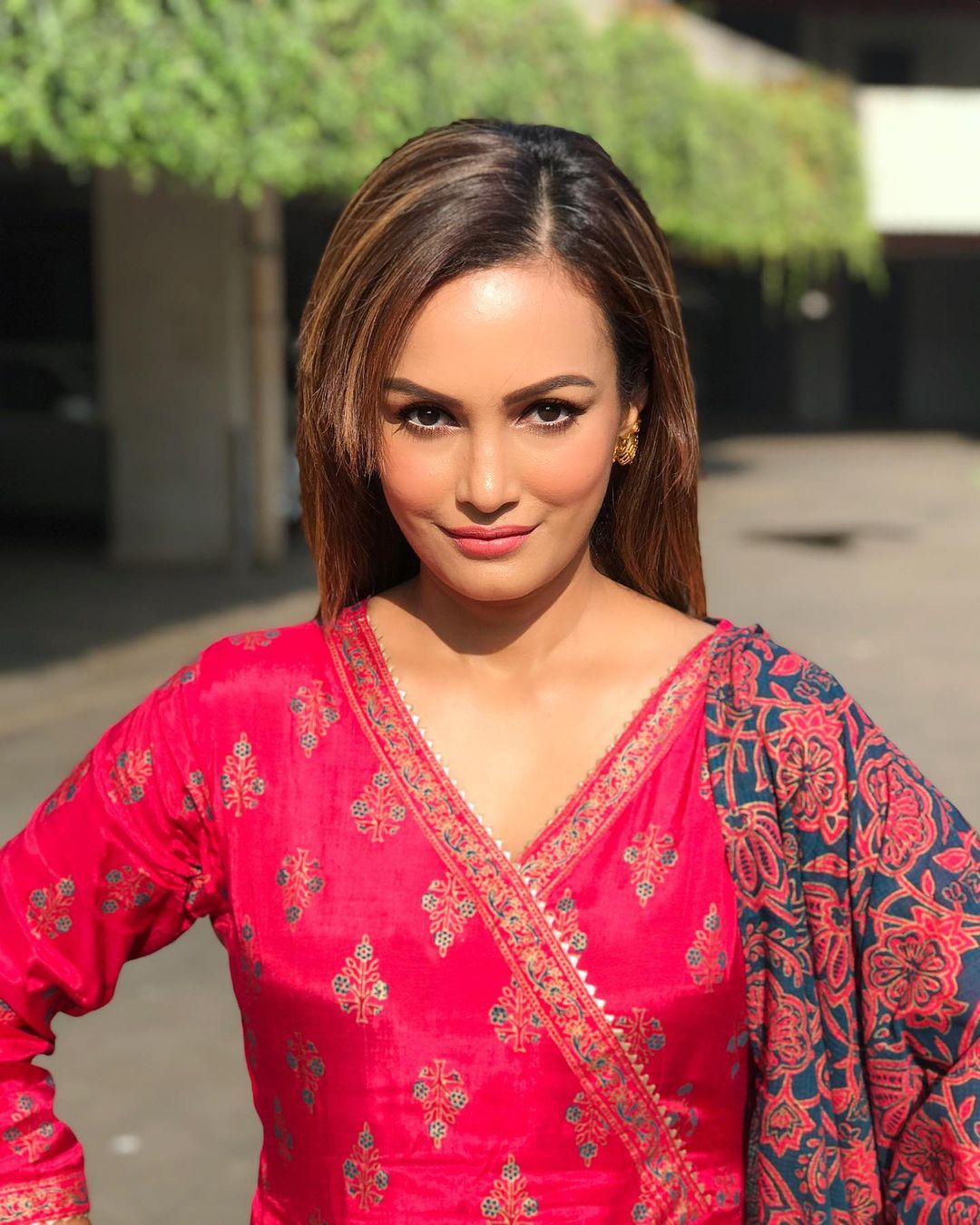 Nisha Rawal Phone Number, Controversy, Net worth, Biography, FAQs