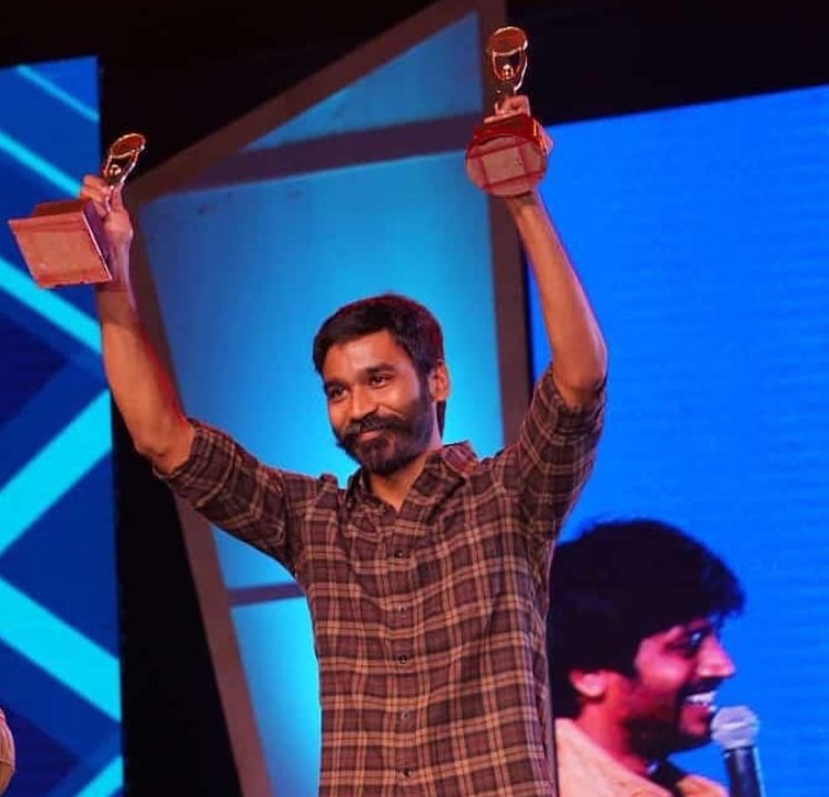 Dhanush received the best actor award from Anna university Techofes awards
