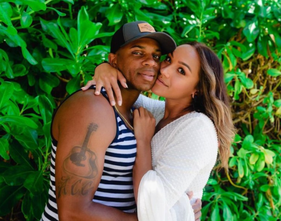 Alexis Gale with her hubby Jimmie Allen