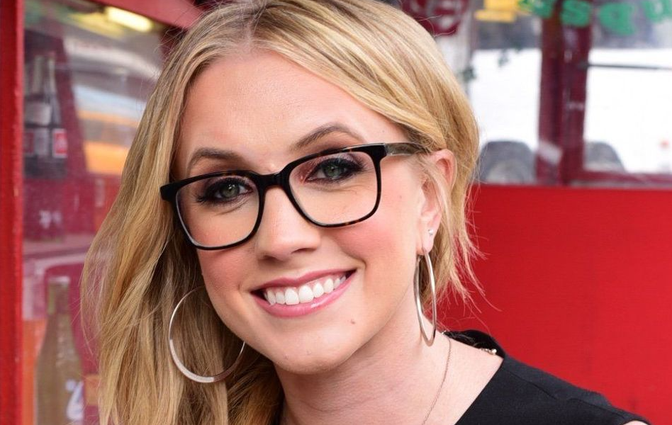 Is American Columnist Kat Timpf Pregnant Now? Baby With Husband Cameron Friscia, Her Necklace Meaning