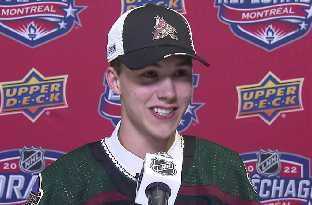 Who Is Maveric Lamoureux? Arizona Coyotes Drafted Hockey Player Details ...