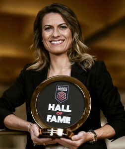 Karen Carney included in the Barclayswsl Hall of Fame