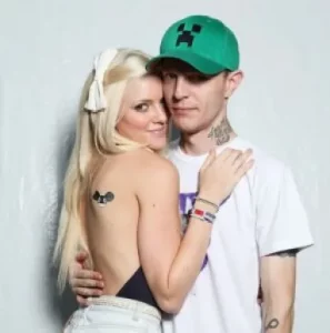 Lindsey Gayle and Deadmau5