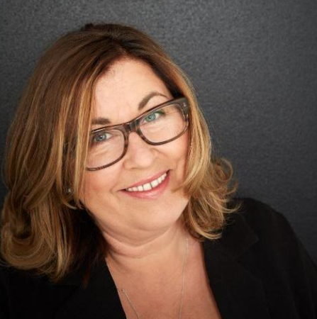 Lisa Tabak is currently single and thriving.  Is Liza Tarbuck Married? Actress Low Key Relationship And Ever Present Husband Liza Tarbuck is currently single and thriving