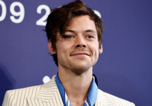 Who is Chris Pine?  The actor went viral because of his reaction during the interview with Harry Styles

|All Social Updates