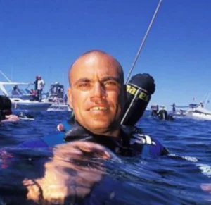 Francisco Pipin Ferreras: Wer ist er?  Informationen über das Eheleben und die Familie von Freediver mit Ehefrau Nina Melo
|All Social Updates