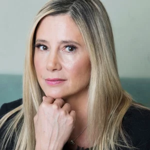 Mira Sorvino: who is she?  Know the Actress’s Age, Net worth, Husband, Family and Biography|All Social Updates