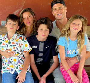 Tom Brady celebrates his victory with his wife and children