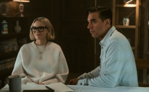 One of the scenes in The Watcher, portrayed by Bobby Cannavale and Naomi Watts.