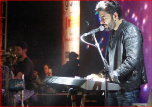 Shekhar Ravjiani had a strong interest in singing even when he was a young lad of eight years old.