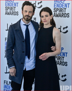 Sosie Bacon and her boyfriend Scoot Mcnairy are getting married